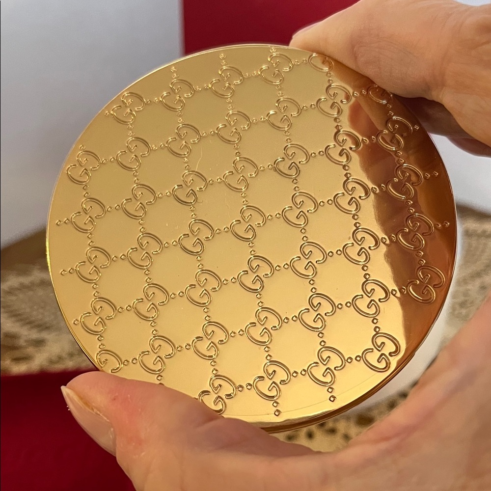Nwot Gucci Gold Patterned Compact Mirror - image 5